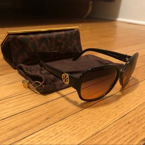 Dark brown Tory Burch sunglasses